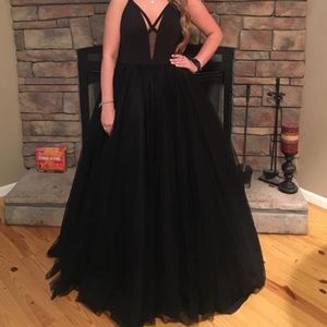 black prom dress
